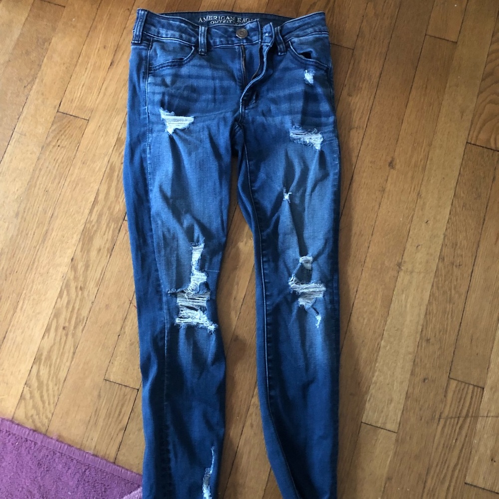 Ripped jeans (jeggings but look like skinny jeans